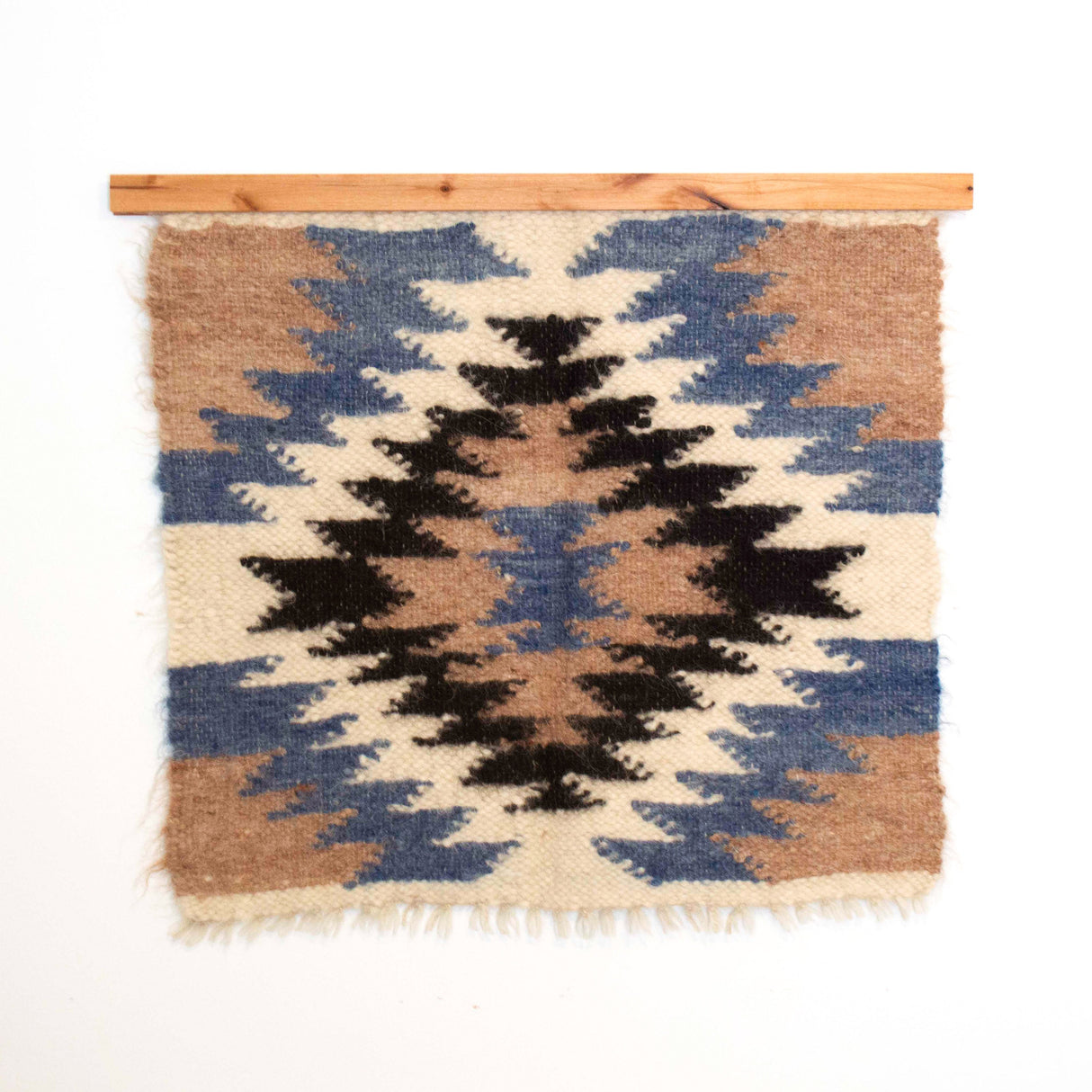 Eco-Friendly Hemlock Wood Rug Quilt Hanger Wall Hanging Knobless