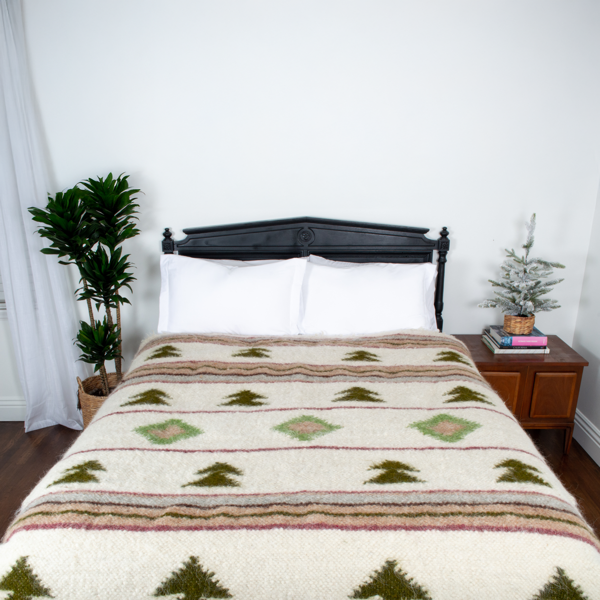 Sosna (Pine) Wool Statement Bed Blanket
