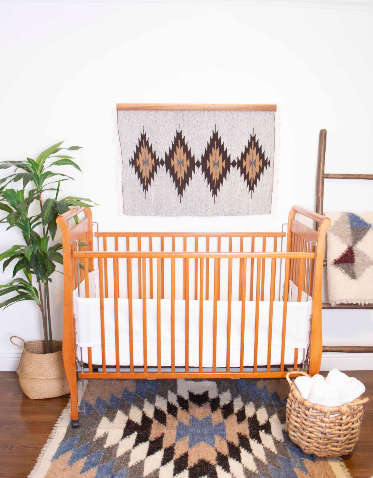 Zirka (Star) Wool Statement Throw / Baby Blanket