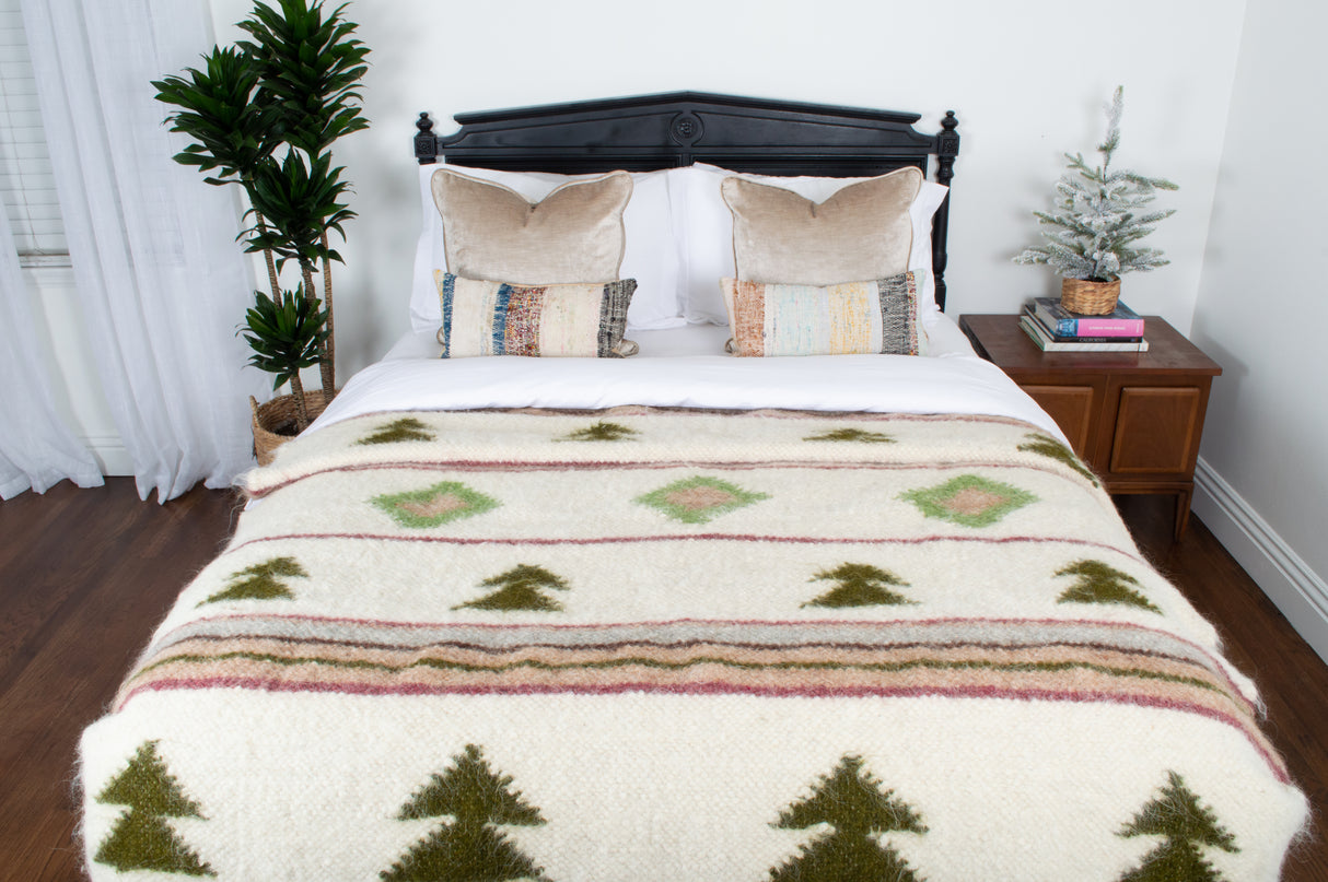 Sosna (Pine) Wool Statement Bed Blanket