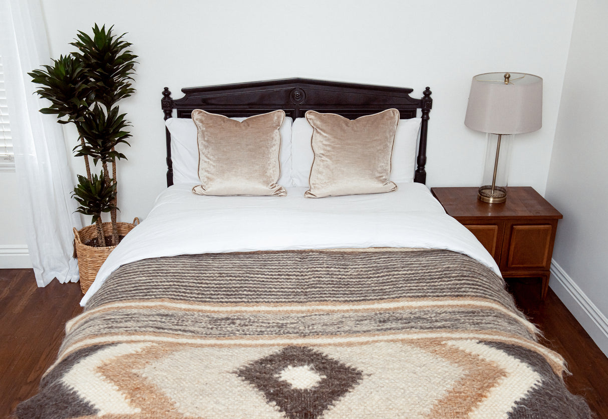 Peremoha (Victory) Wool Statement Bed Blanket