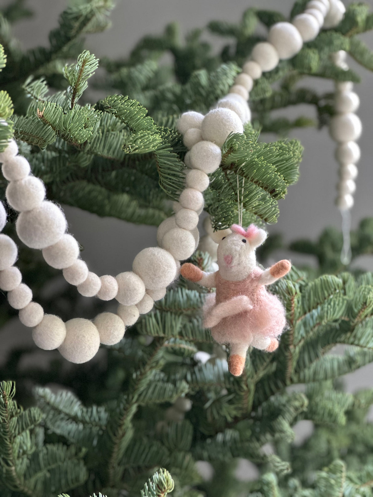 8' Hand-Felted Natural White Wool Garland