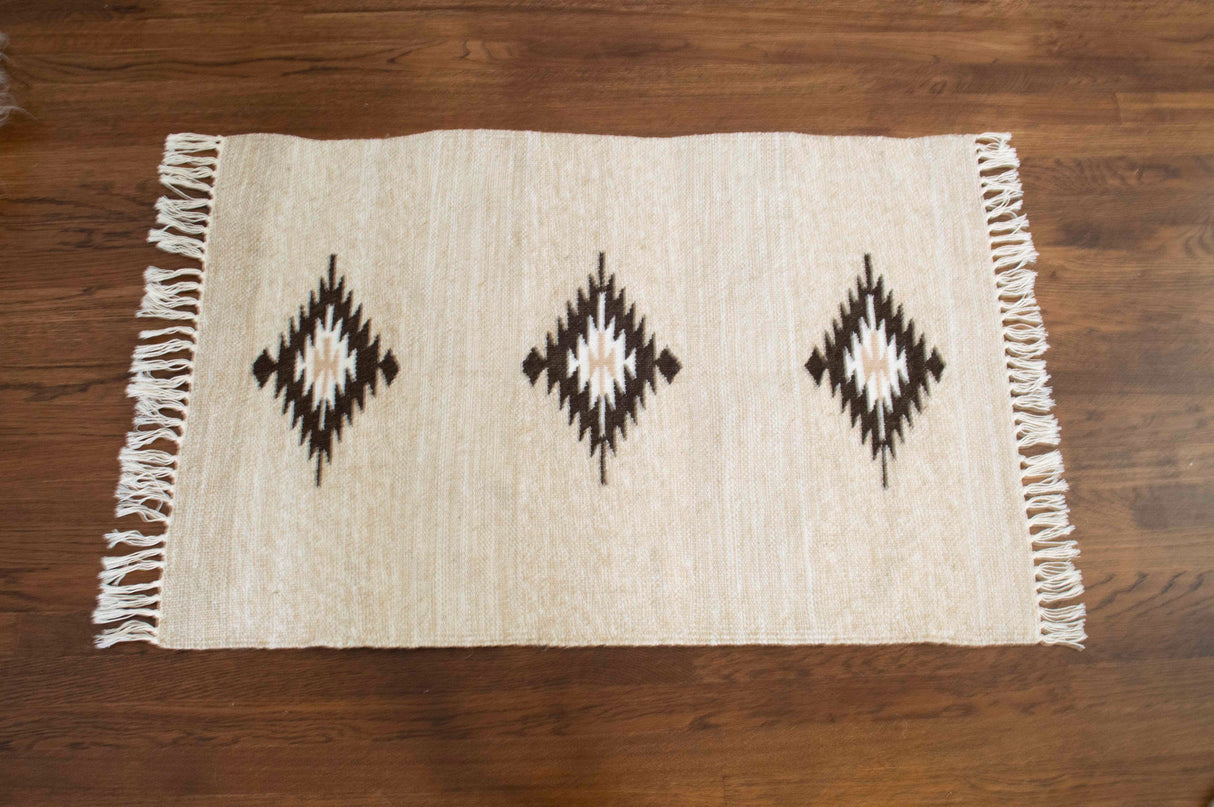 Chitki (Crisp) Wool Rug / Wall Hanging