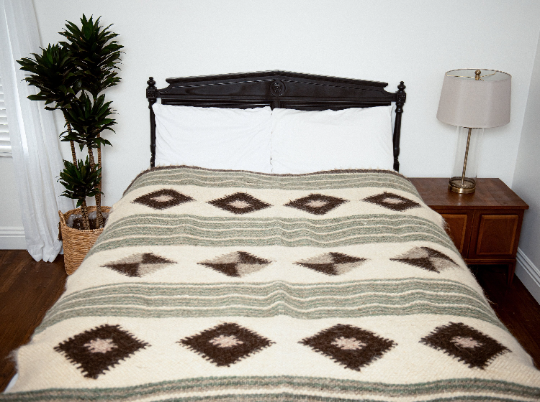 Mudrist (Wisdom) Wool Statement Bed Blanket